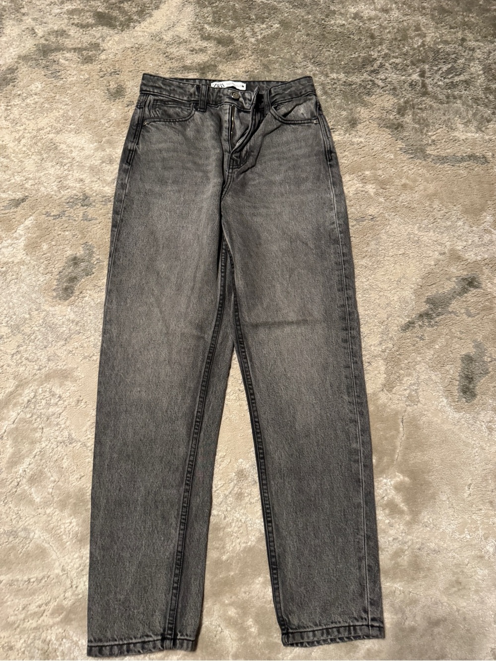 Zara Women’s Grey Washed Jeans
